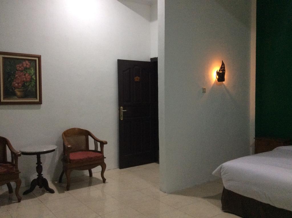 Le Paradis Hotel Palembang Zimmer foto