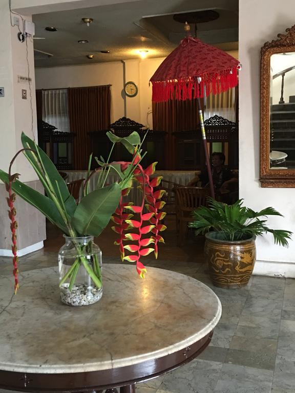 Le Paradis Hotel Palembang Exterior foto